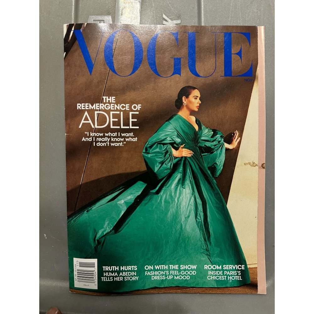 VOGUE MAGAZINE  NOVEMBER 2021 ADELE